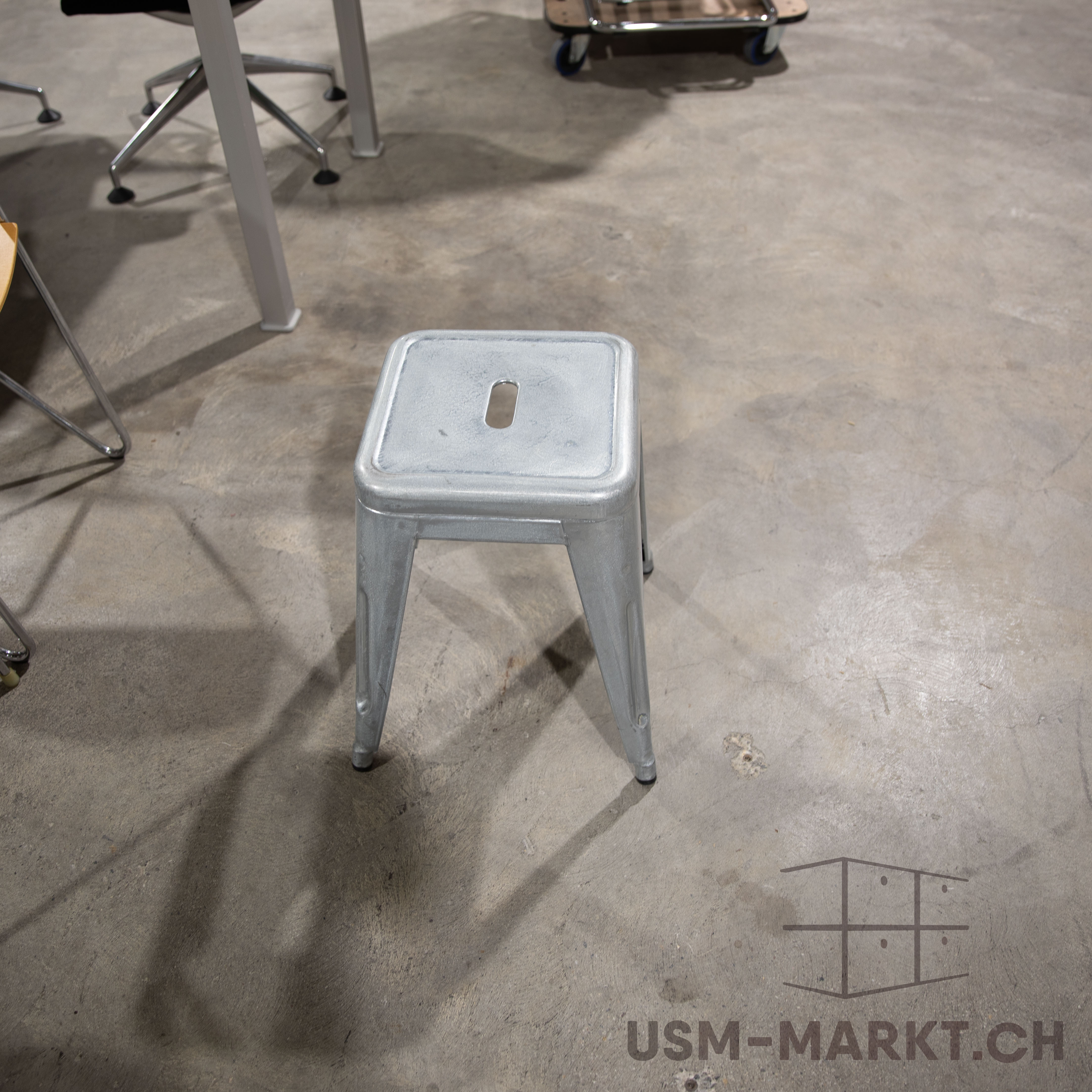 Hocker H70
