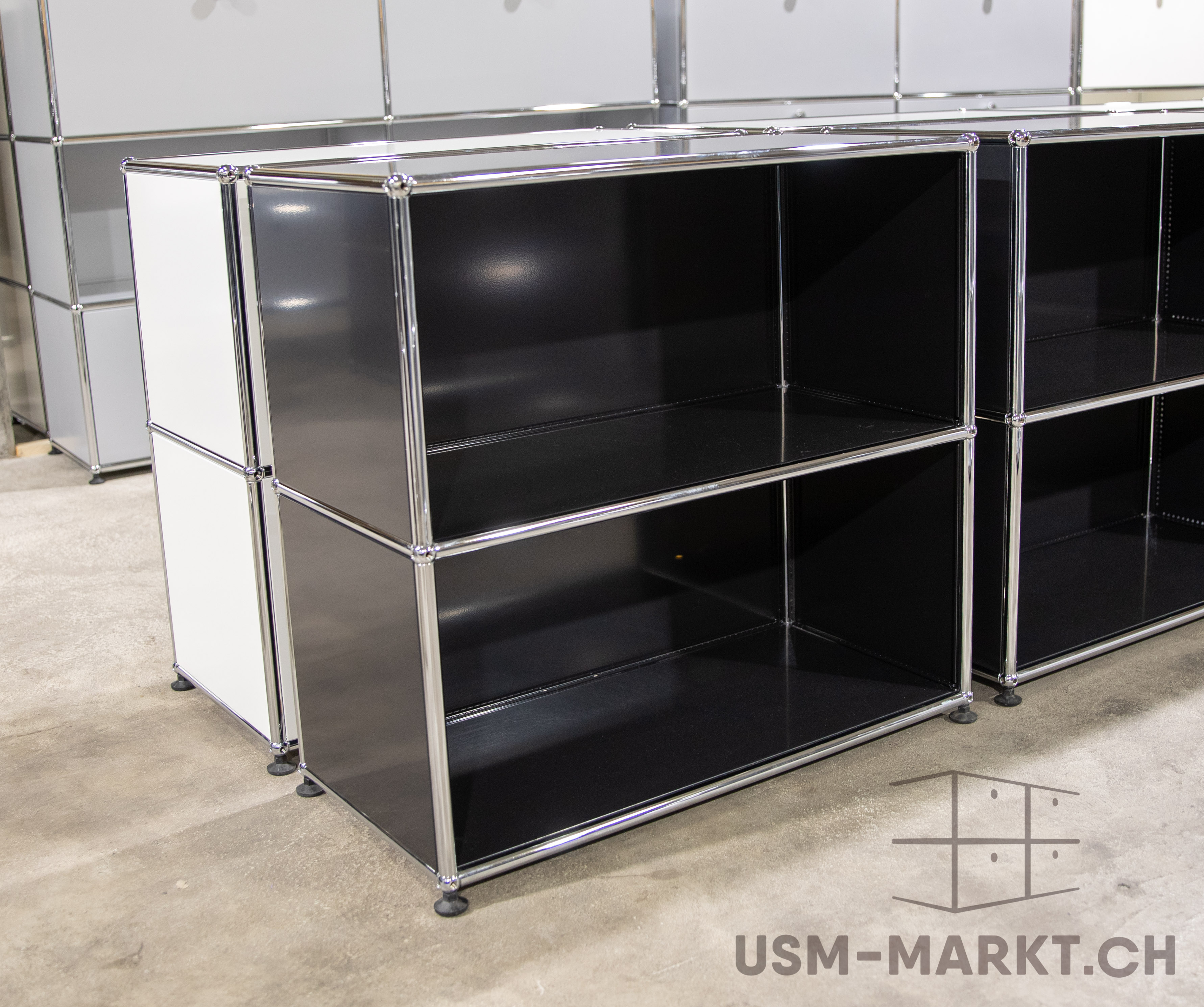 Neuwertiges USM Regal 1x2 35 Schwarz