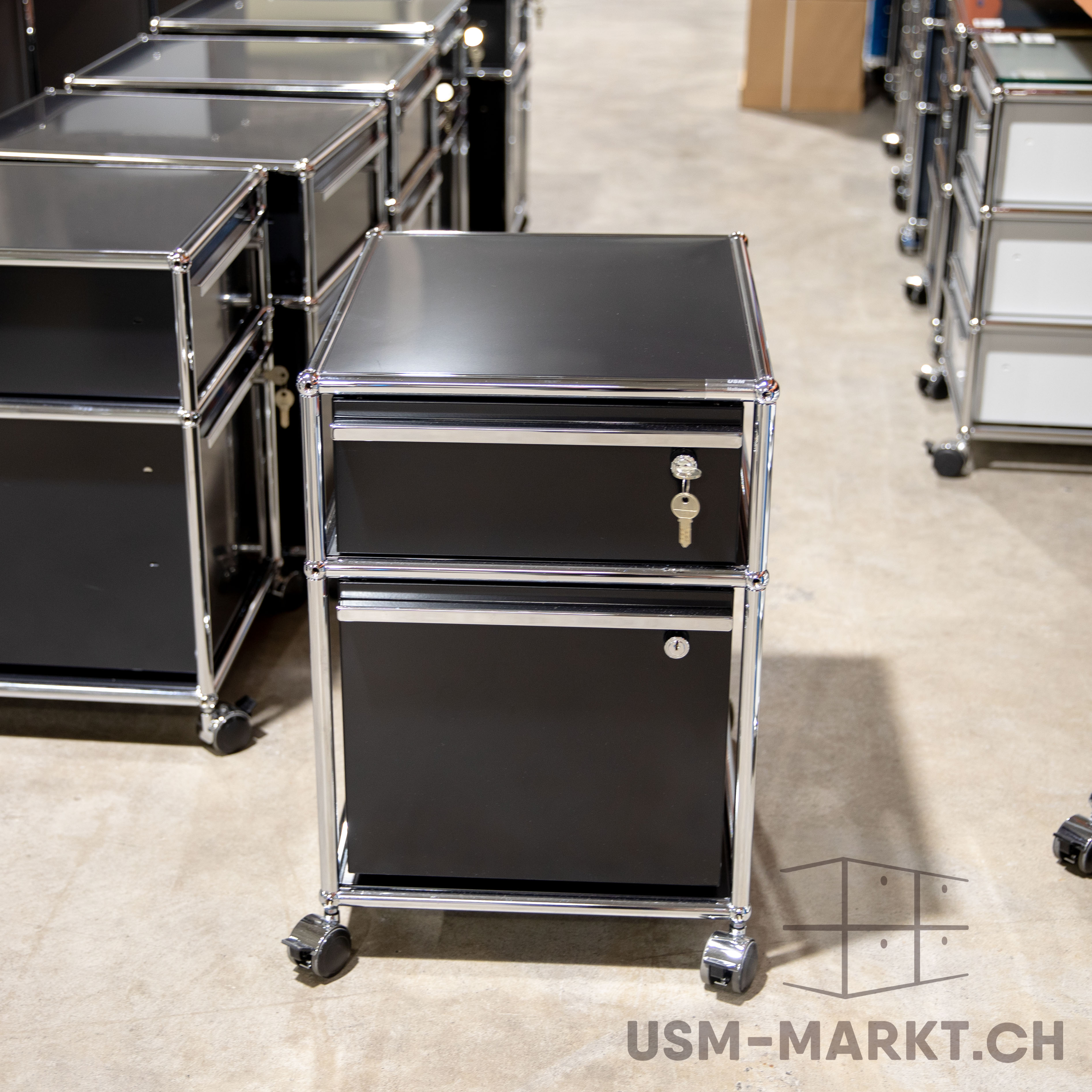 USM Haller Rollkorpus A46 Schwarz
