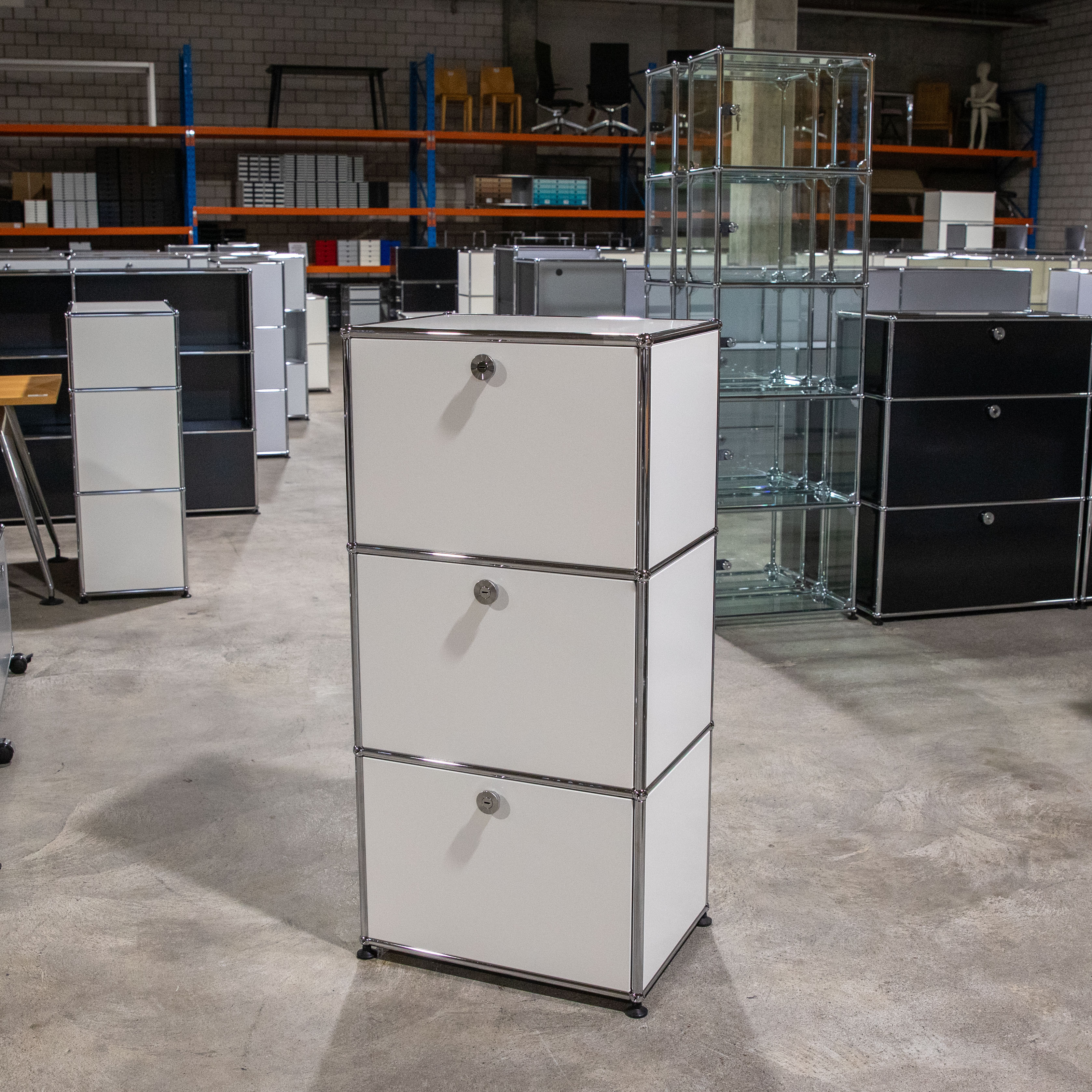 Neuwertiges USM Regal 1x3 35 Weiss spez